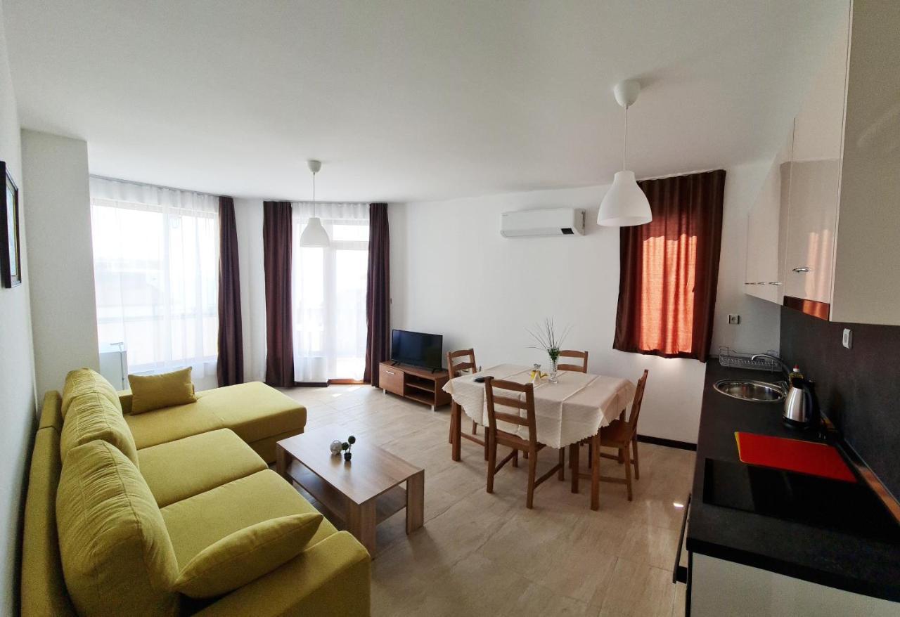 Aquamarine Apartments Sveti Vlas Exterior photo